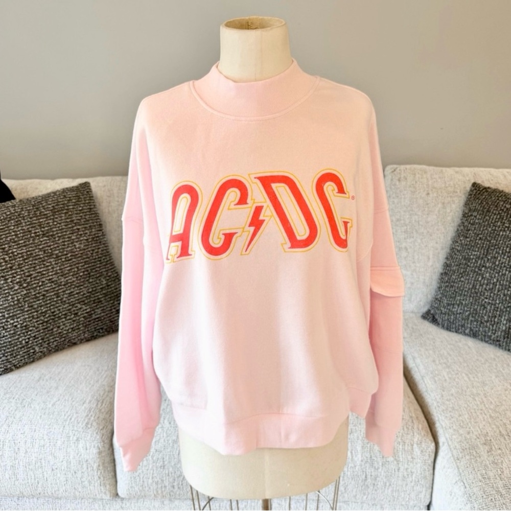S M Pink AC/DC Sweatshirt concert tour - Picture 1 of 5